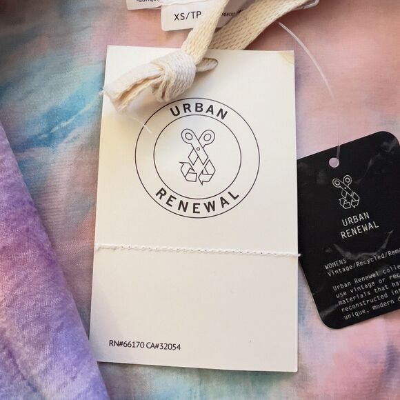 NWT Urban Outfitters Urban Renewal Shirt XS Tie Dye Button Up Pink Purple Blue - Picture 4 of 11
